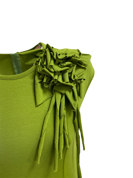 Abito con spilla fiore