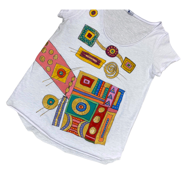T-shirt bianca dipinta a mano
