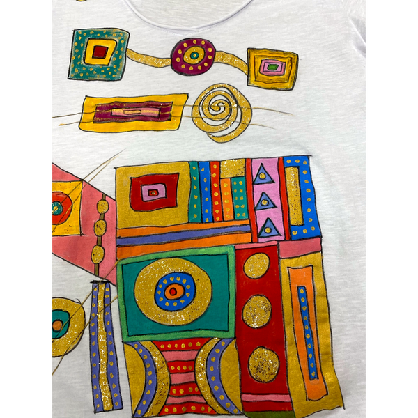 T-shirt bianca dipinta a mano